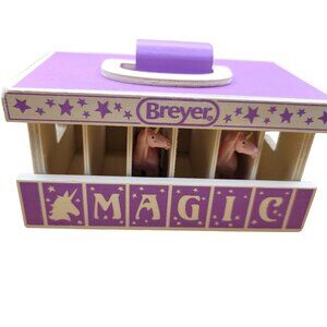 Breyer Magic Wooden Horse Carrier and 2 Unicorns Purple Pink Jj3642